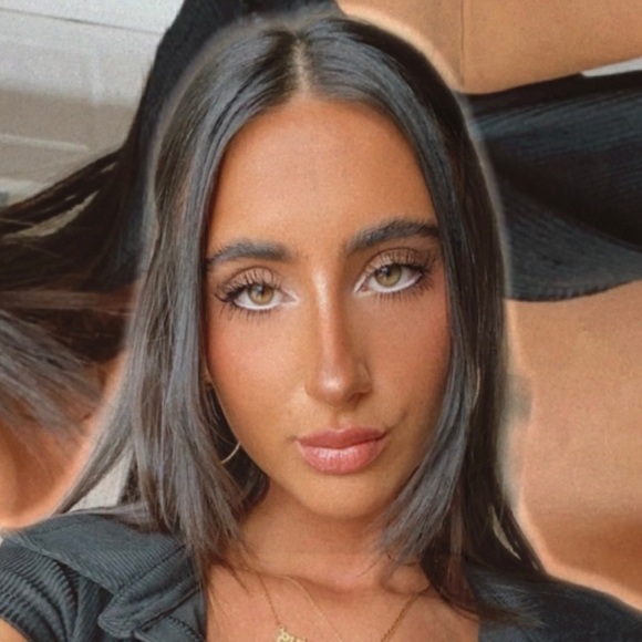 Meet your Posher, Jillian - Picture 2 of 2